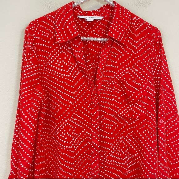 Diane Von Furstenberg Red Dotted Print Long Sleeve Button Up Blouse Size 4 - Picture 5 of 11